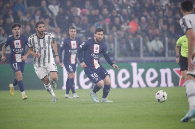 亚洲一卡二卡三卡四卡无卡网站在线看
