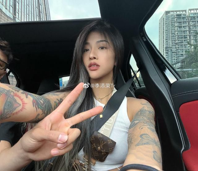 可爱魅力的身姿