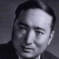 美女让男人捅